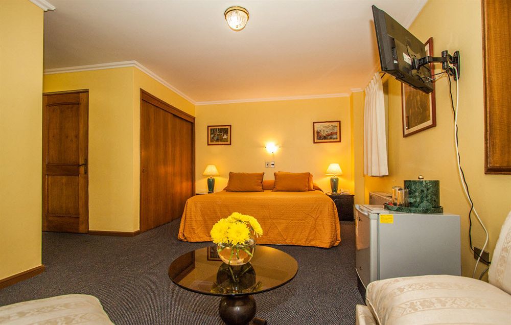 Hotel Principado Santiago del Cile Esterno foto